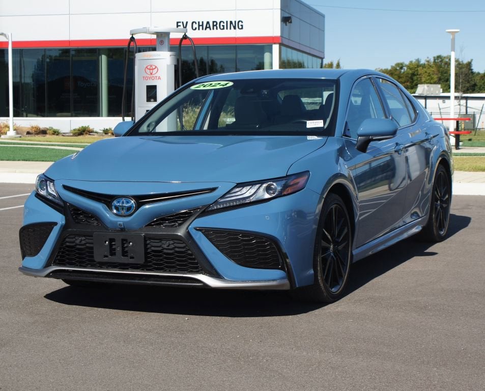 2024 Toyota Camry Hybrid XSE