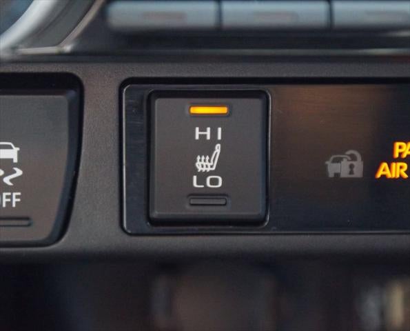2025 Toyota RAV4 Hybrid XLE Premium