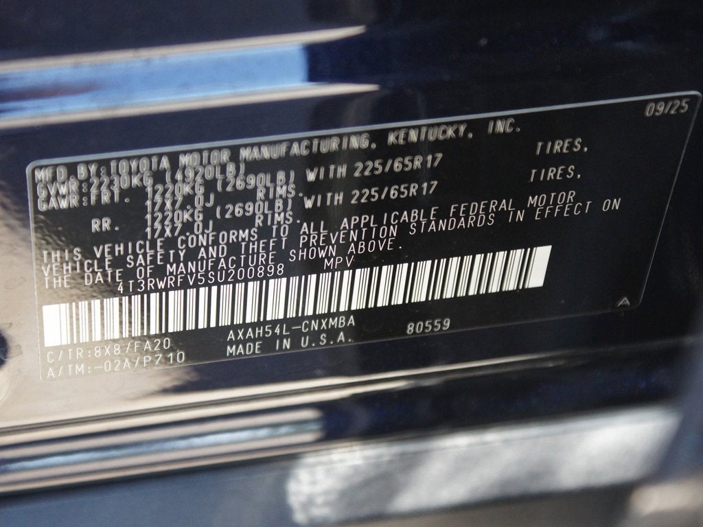 2025 Toyota RAV4 Hybrid XLE