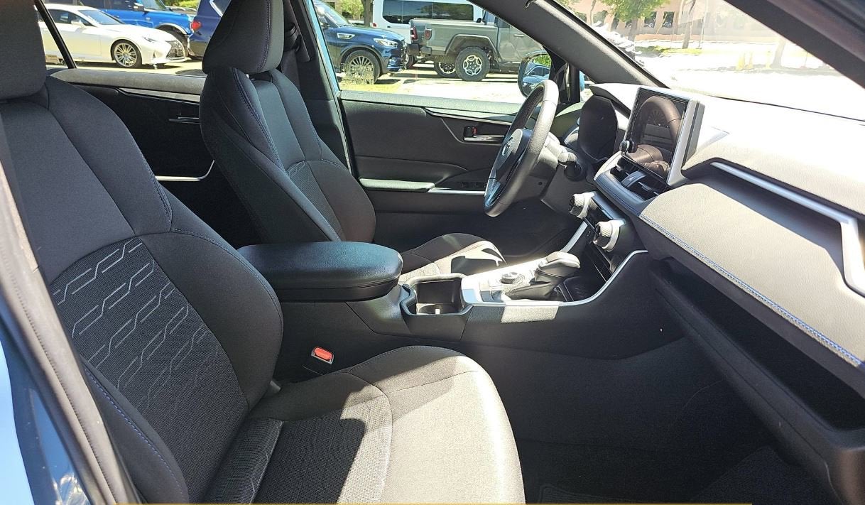 2024 Toyota RAV4 Hybrid SE