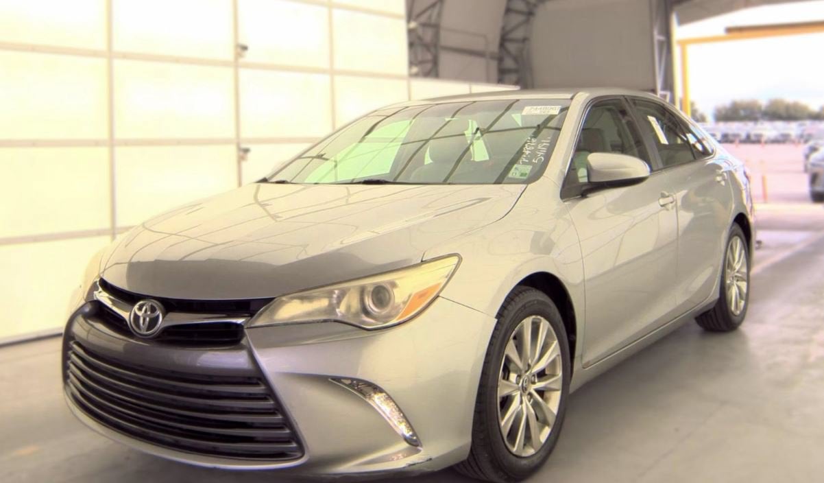 2016 Toyota Camry XLE