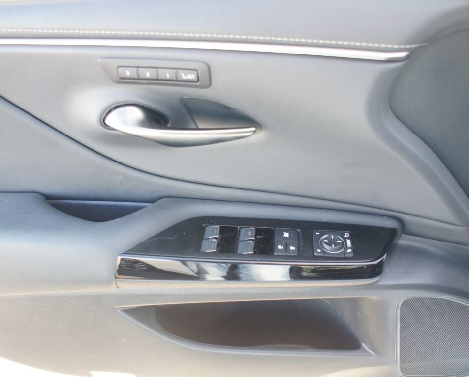 2023 Lexus ES ES 350 F SPORT Handling