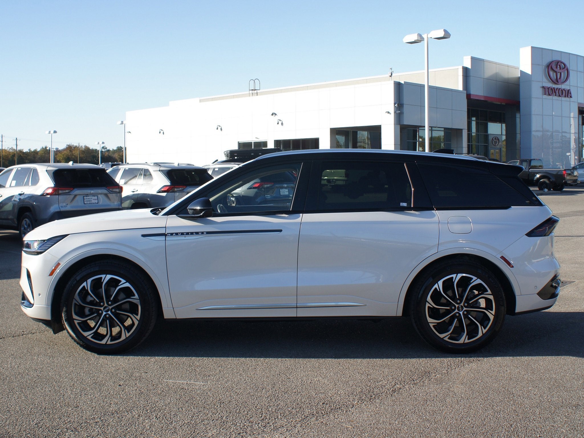 2024 Lincoln Nautilus Reserve