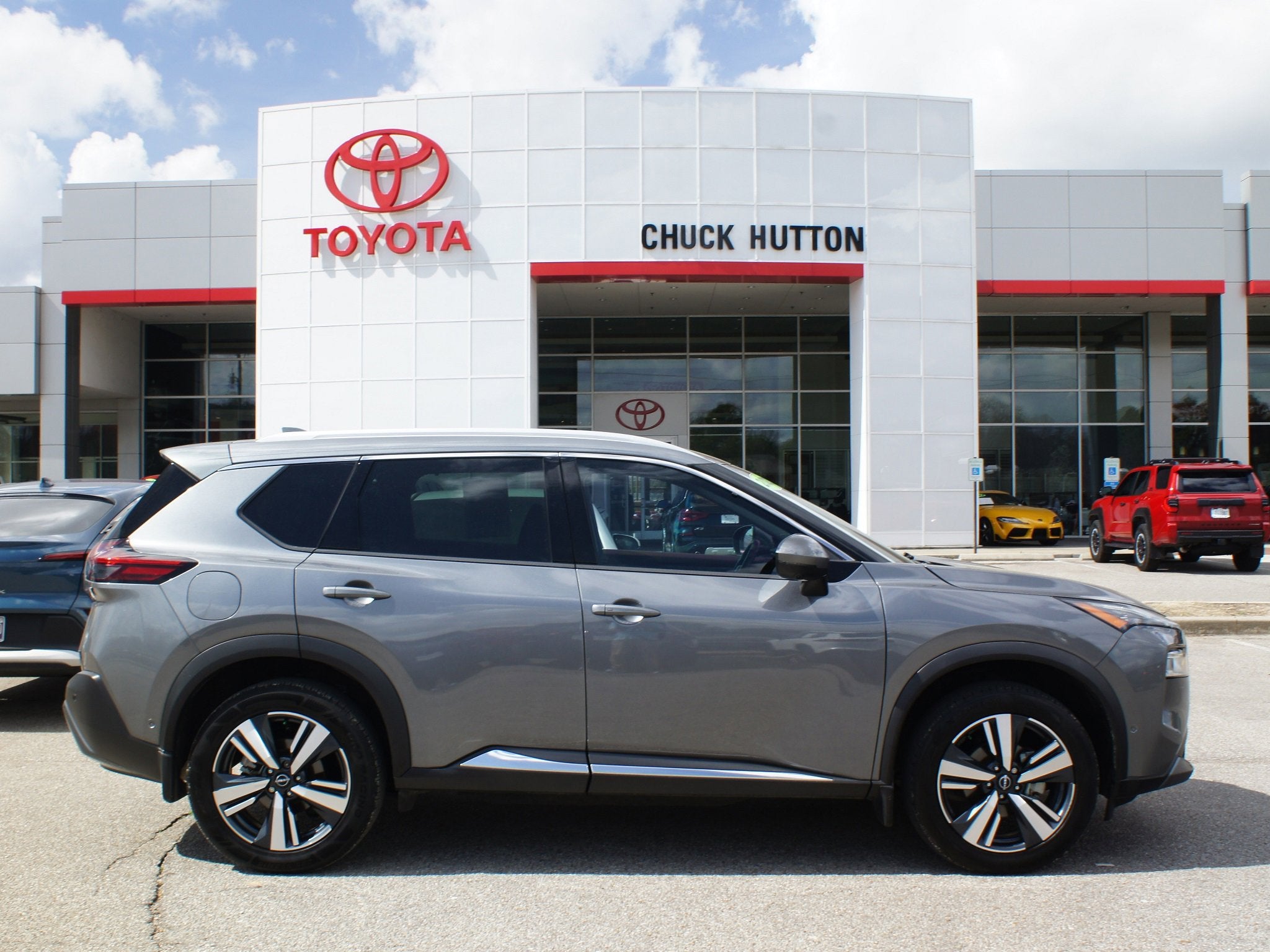 2023 Nissan Rogue SL