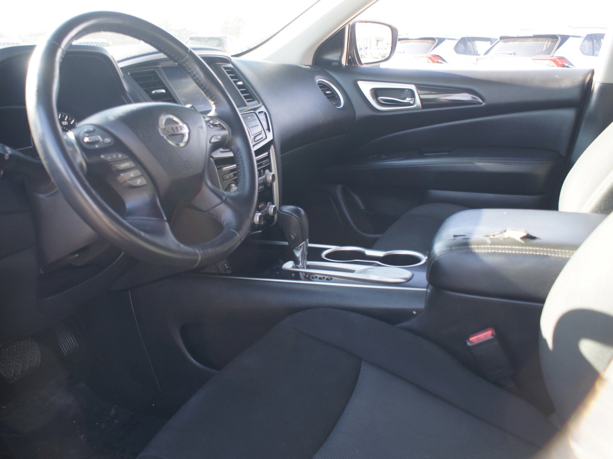 2020 Nissan Pathfinder SV