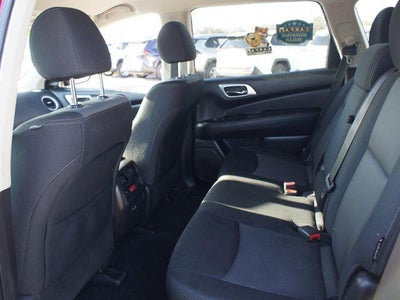 2020 Nissan Pathfinder SV