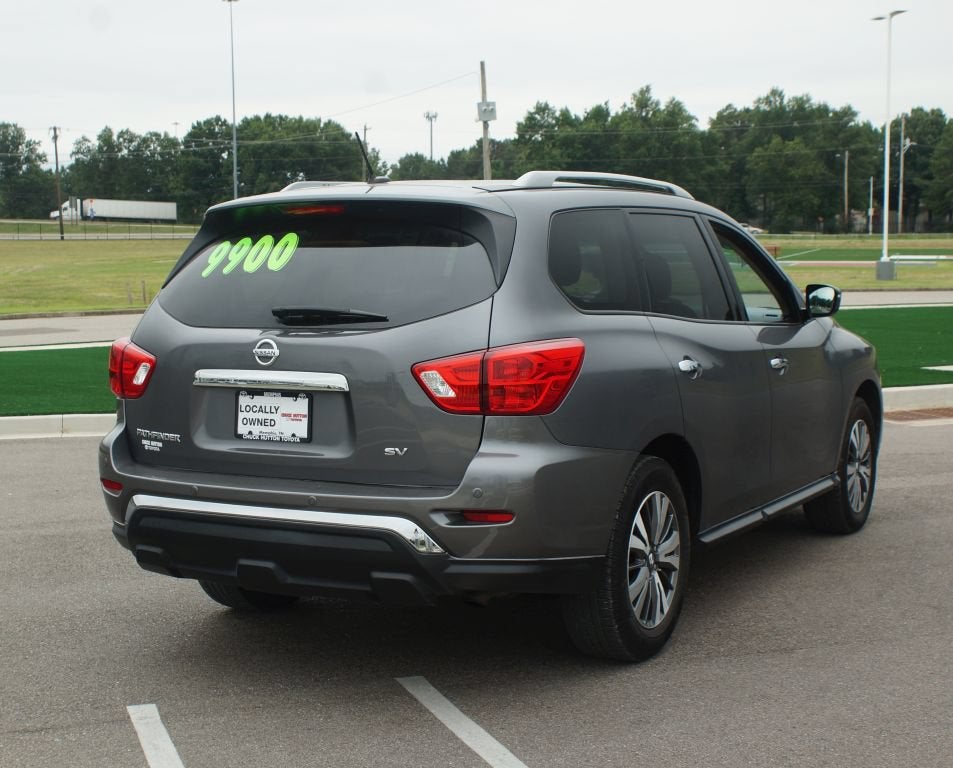 2017 Nissan Pathfinder SV