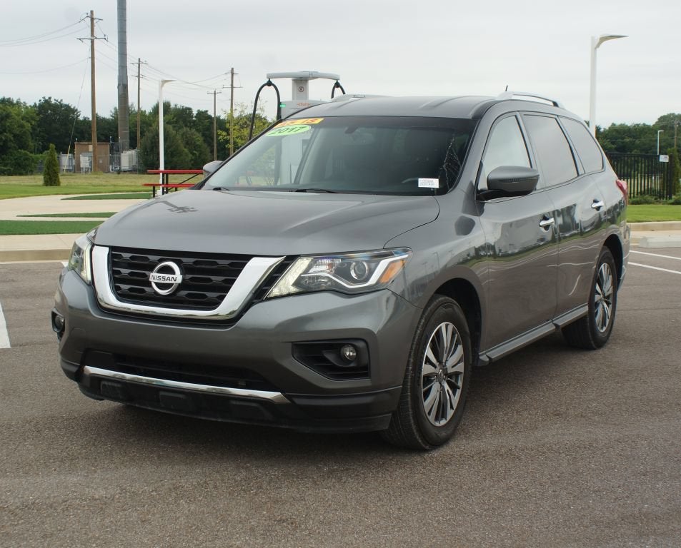 2017 Nissan Pathfinder SV