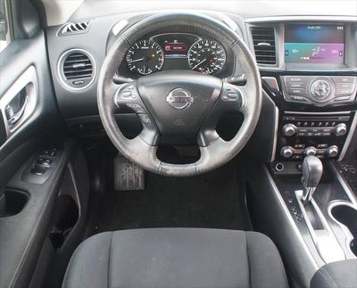 2017 Nissan Pathfinder SV