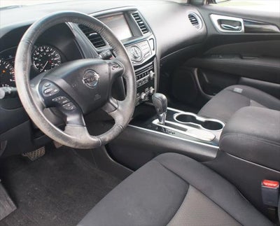 2017 Nissan Pathfinder SV