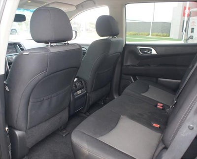 2017 Nissan Pathfinder SV