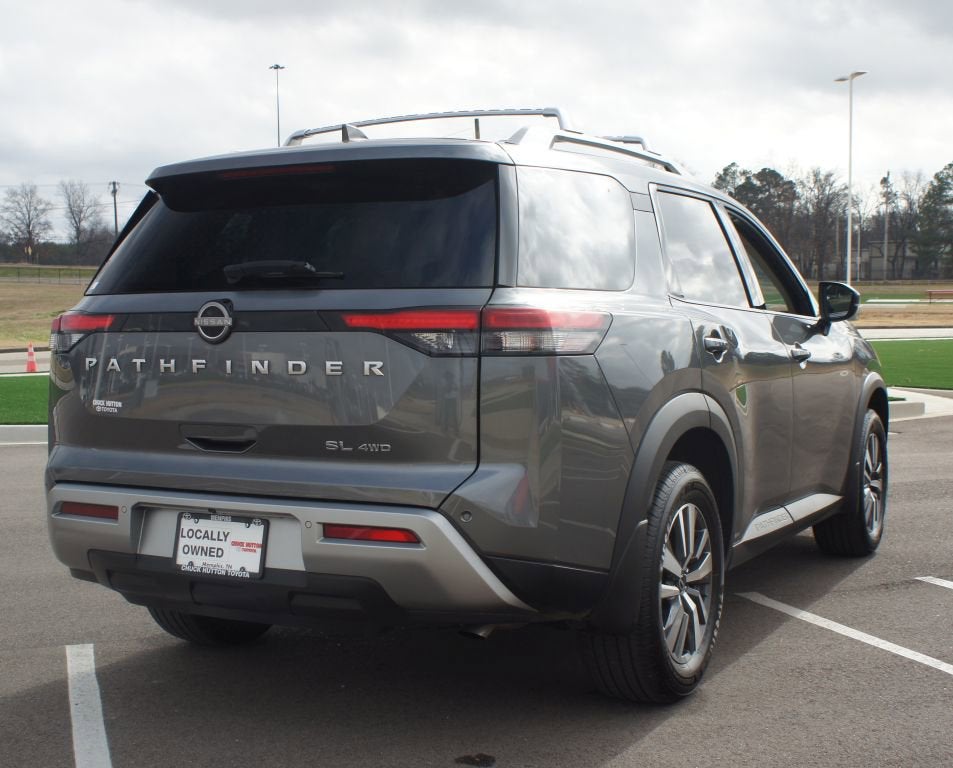 2024 Nissan Pathfinder SL