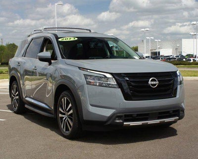 2023 Nissan Pathfinder Platinum