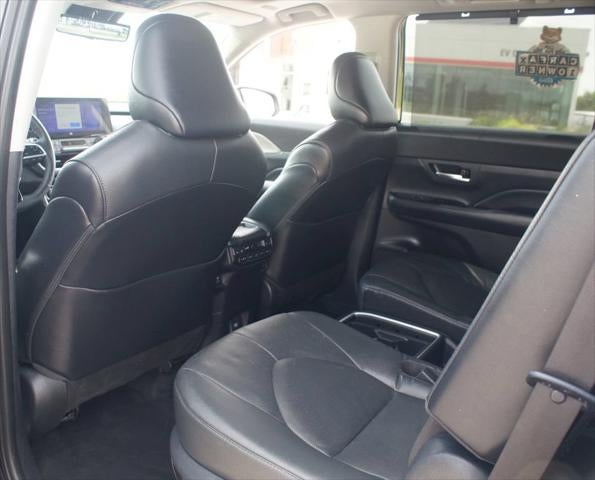 2025 Toyota Grand Highlander Platinum