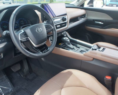2025 Toyota Grand Highlander Platinum