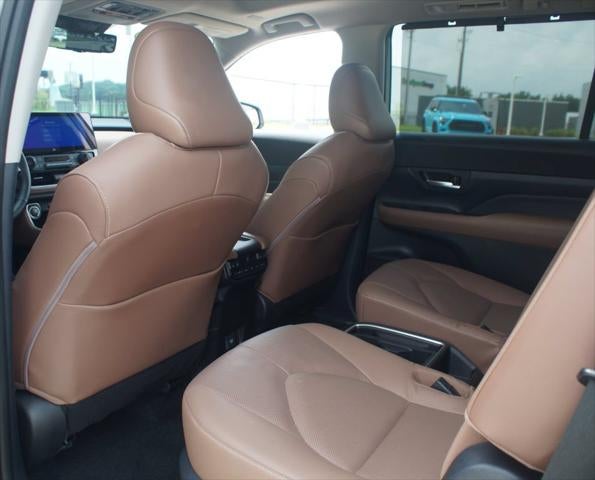 2025 Toyota Grand Highlander Platinum
