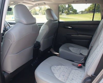 2022 Toyota Highlander Hybrid Bronze Edition