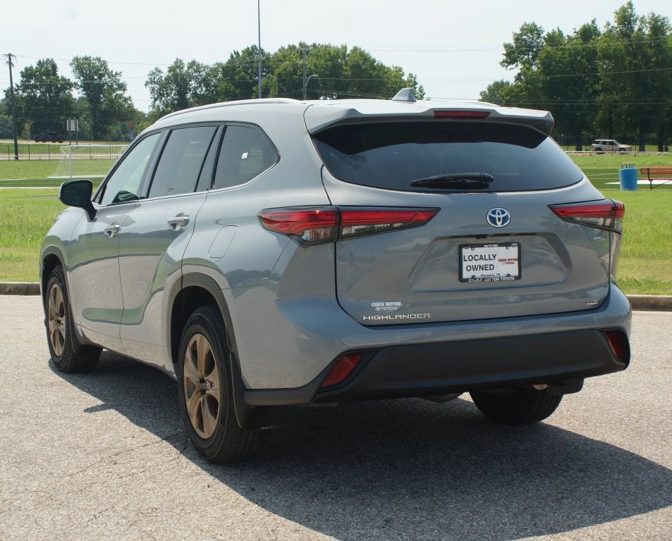 2022 Toyota Highlander Hybrid Bronze Edition