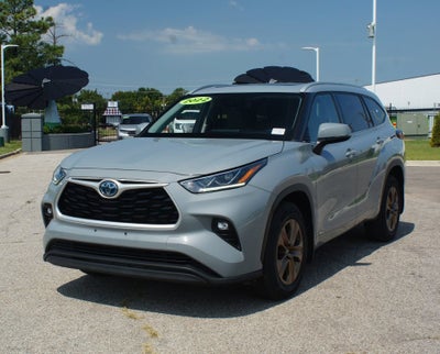 2022 Toyota Highlander Hybrid Bronze Edition