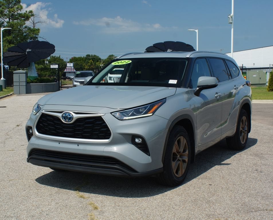 2022 Toyota Highlander Hybrid Bronze Edition