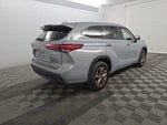 2022 Toyota Highlander Hybrid Bronze Edition