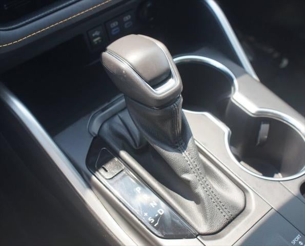 2022 Toyota Highlander Hybrid Bronze Edition