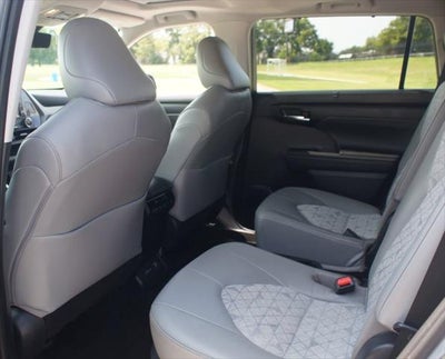 2022 Toyota Highlander Hybrid Bronze Edition