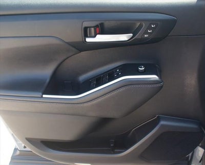 2022 Toyota Highlander Hybrid Bronze Edition