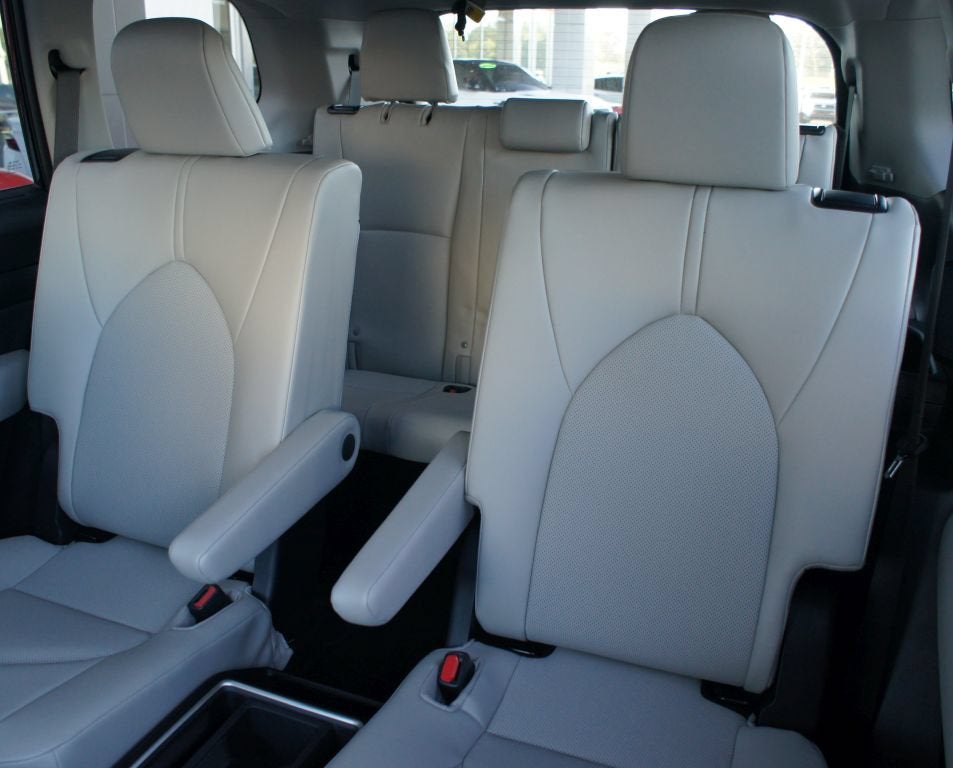 2026 Toyota Grand Highlander Base