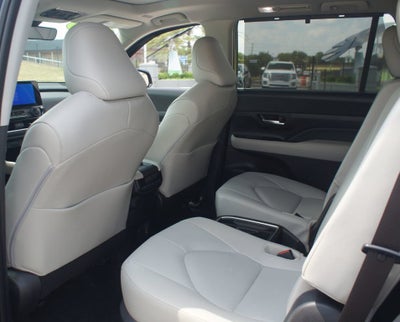 2025 Toyota Grand Highlander Hybrid XLE