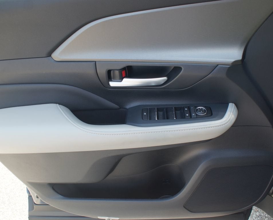 2025 Toyota Grand Highlander Hybrid XLE