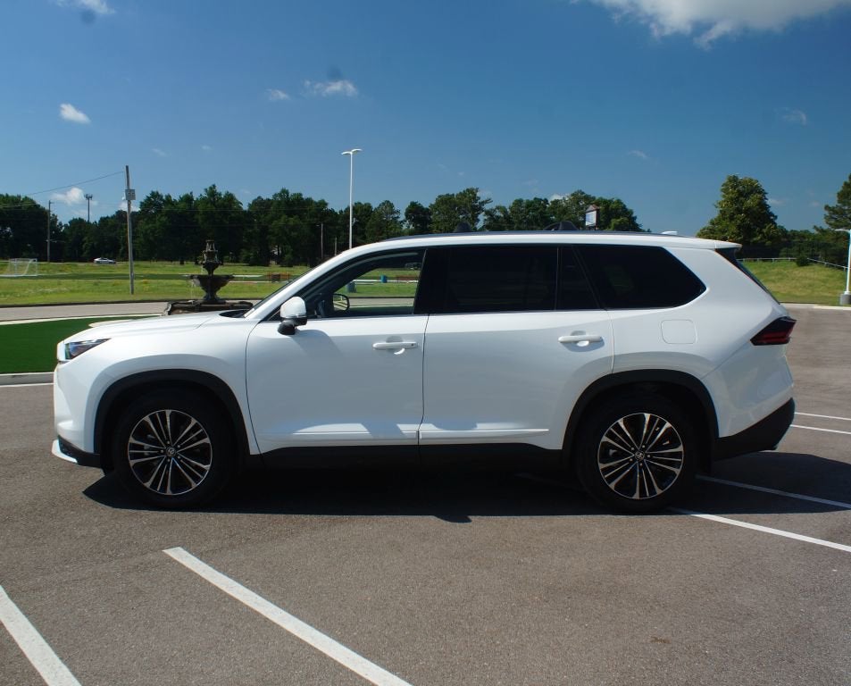 2026 Toyota Grand Highlander Hybrid MAX Platinum