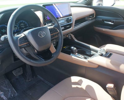 2026 Toyota Grand Highlander Hybrid MAX Platinum
