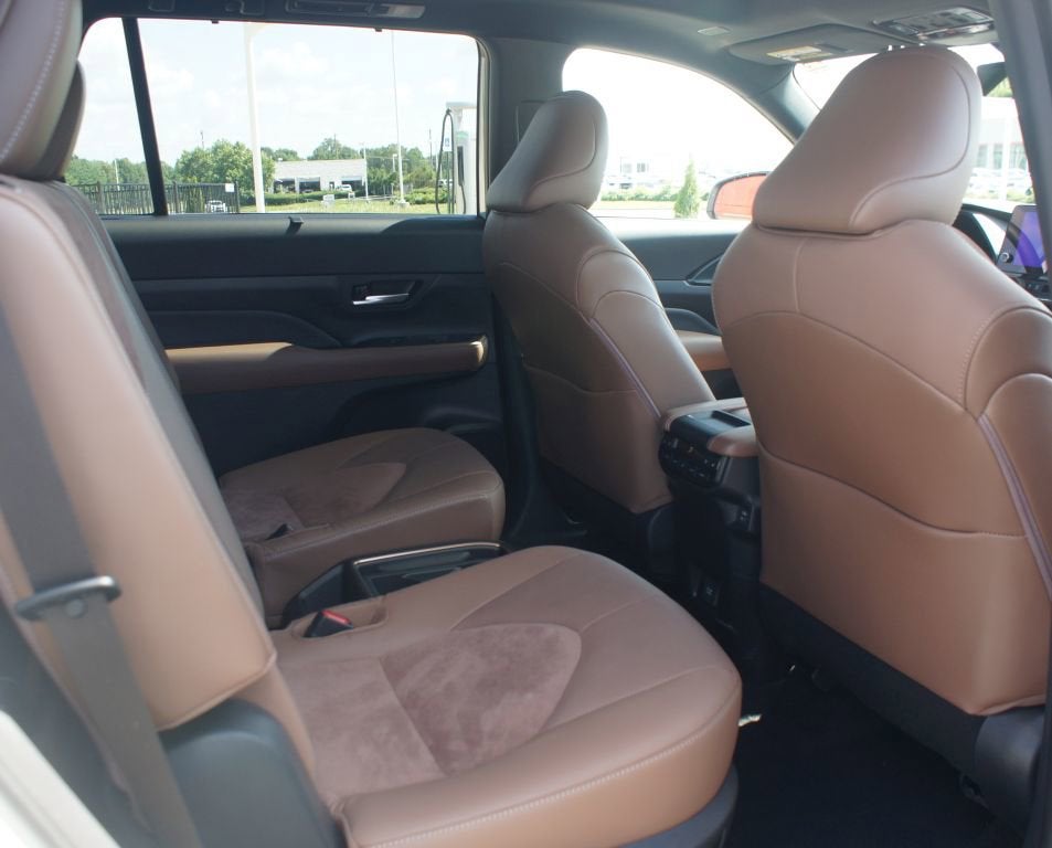 2026 Toyota Grand Highlander Hybrid MAX Platinum