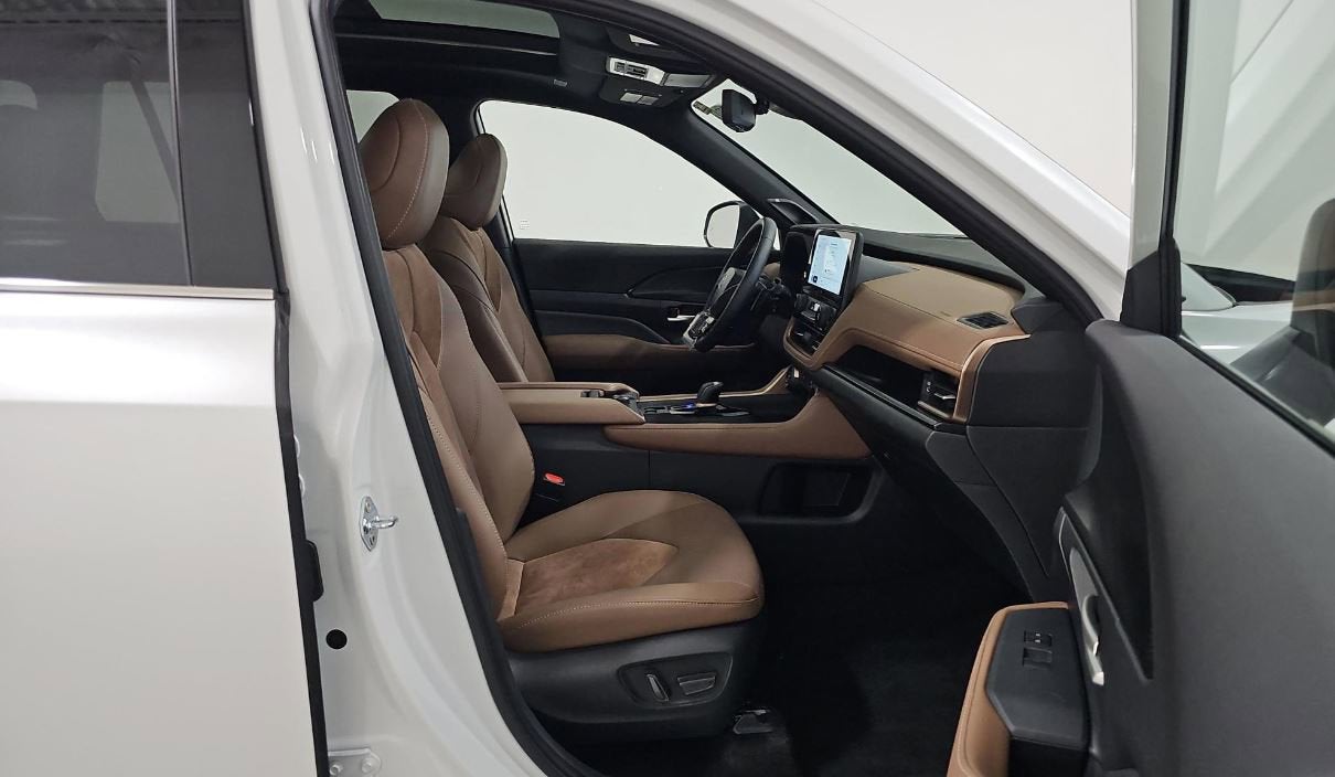2026 Toyota Grand Highlander Hybrid MAX Platinum
