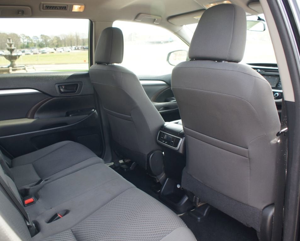 2016 Toyota Highlander LE