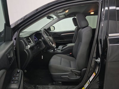 2016 Toyota Highlander LE