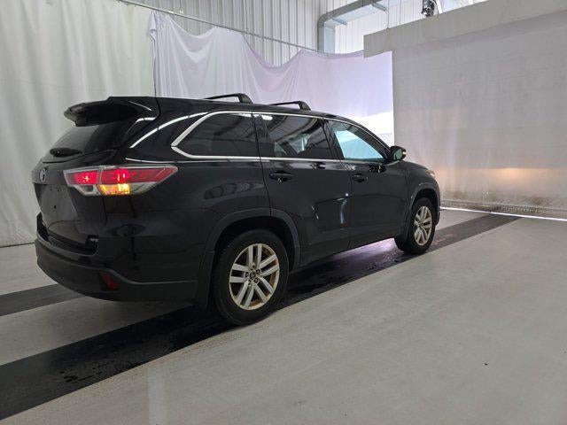 2016 Toyota Highlander LE