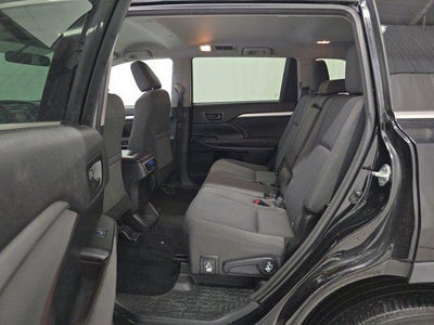 2016 Toyota Highlander LE