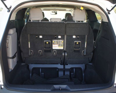 2025 Toyota Sienna LE