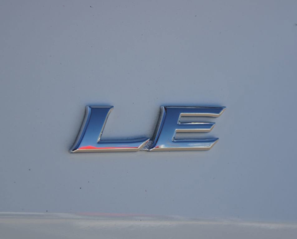 2025 Toyota Sienna LE