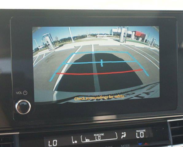 2025 Toyota Sienna LE