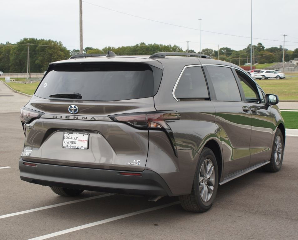 2024 Toyota Sienna LE