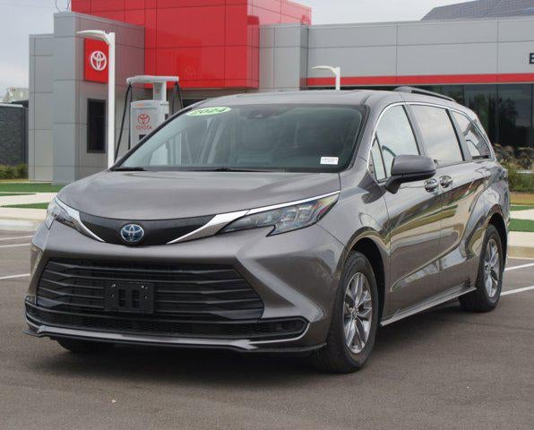 2024 Toyota Sienna LE