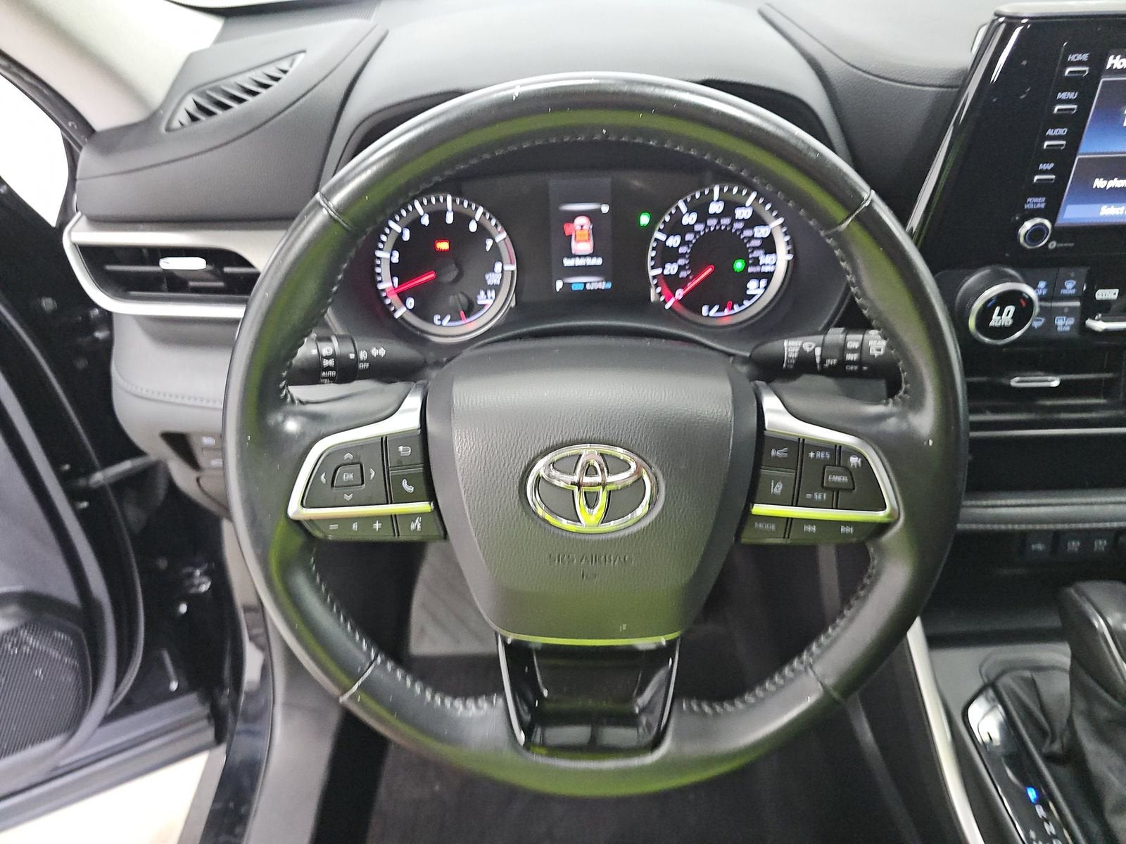 2021 Toyota Highlander LE