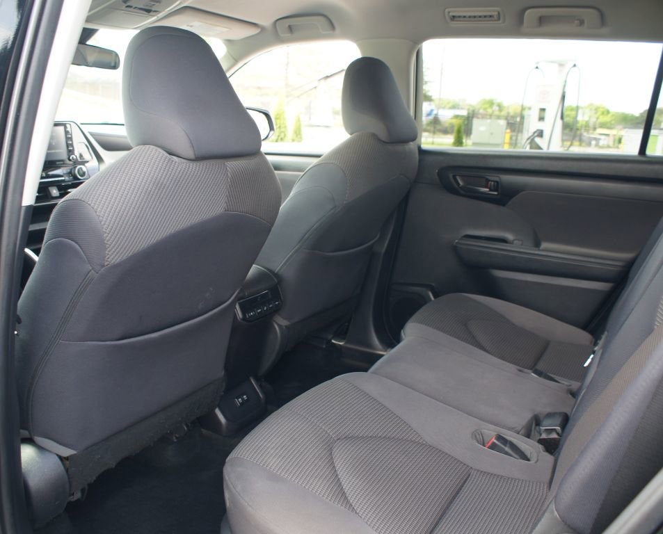 2021 Toyota Highlander LE