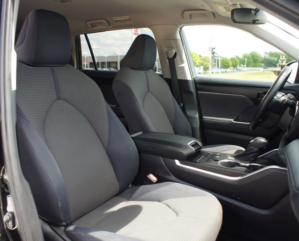 2021 Toyota Highlander LE