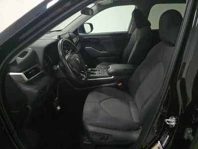 2021 Toyota Highlander LE