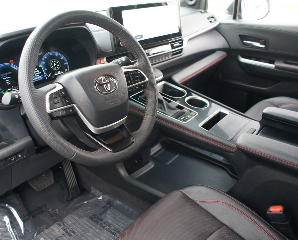 2025 Toyota Sienna XSE
