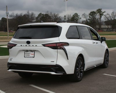 2025 Toyota Sienna XSE